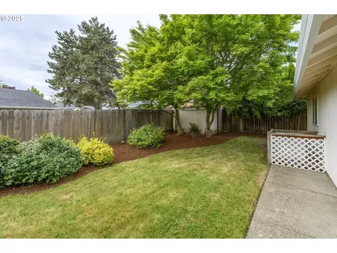 2042 SW Sesame Street Mcminnville OR 97128