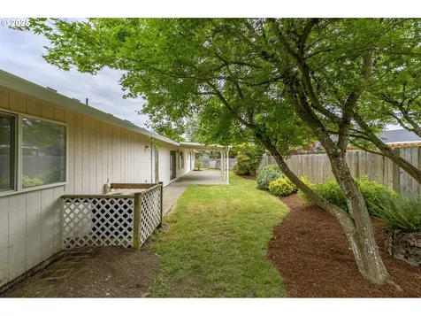 2042 SW Sesame Street Mcminnville OR 97128