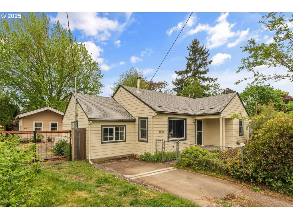 4525 NE Jarrett Street Portland OR 97218
