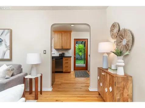 4525 NE Jarrett Street Portland OR 97218