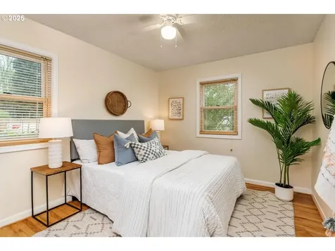 4525 NE Jarrett Street Portland OR 97218