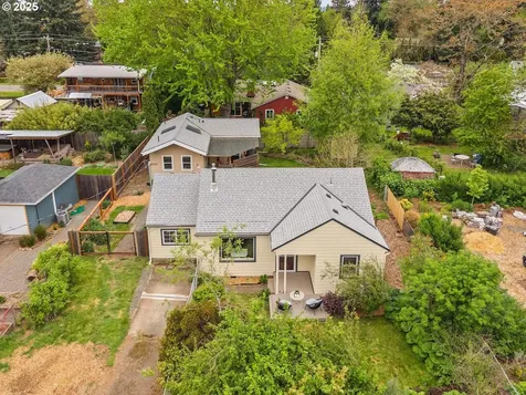4525 NE Jarrett Street Portland OR 97218