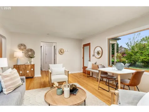 4525 NE Jarrett Street Portland OR 97218