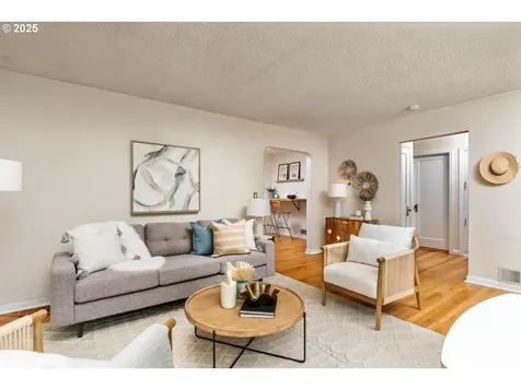 4525 NE Jarrett Street Portland OR 97218
