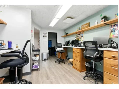 400 NE Roberts Avenue Gresham OR 97030