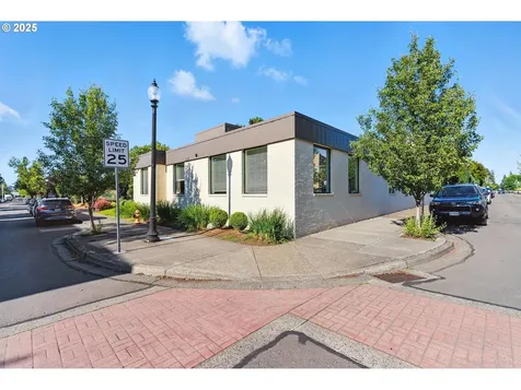 400 NE Roberts Avenue Gresham OR 97030