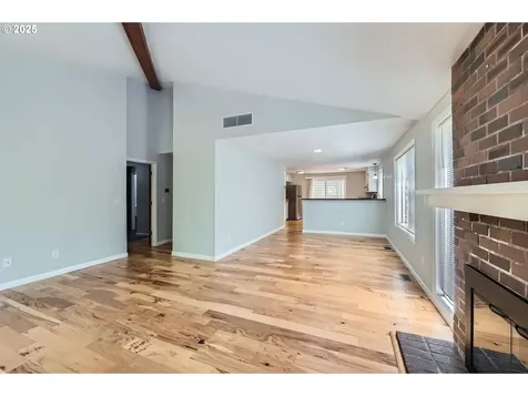 7582 SW Cresmoor Drive Beaverton OR 97008