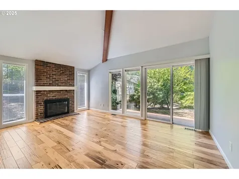 7582 SW Cresmoor Drive Beaverton OR 97008