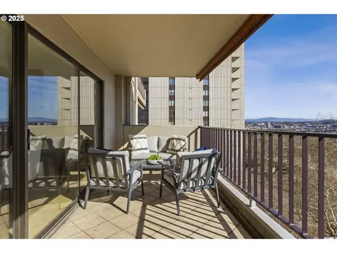 2309 SW 1st Avenue Portland OR 97201