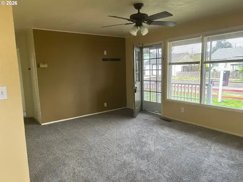 830 S 7th Street Cottage Grove OR 97424
