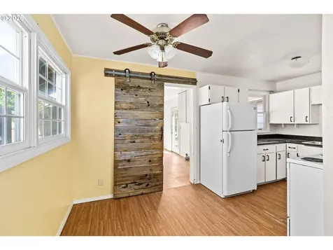 830 S 7th Street Cottage Grove OR 97424