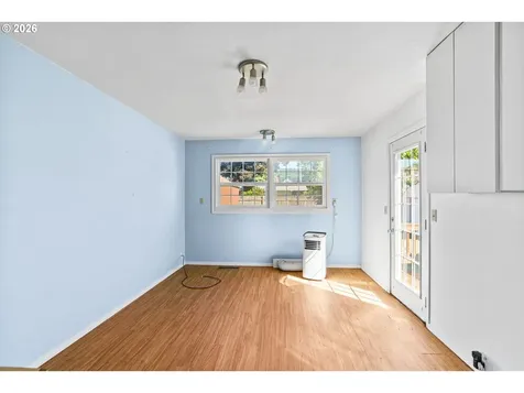 830 S 7th Street Cottage Grove OR 97424