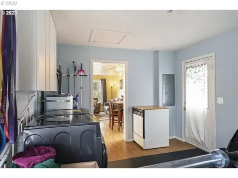 830 S 7th Street Cottage Grove OR 97424