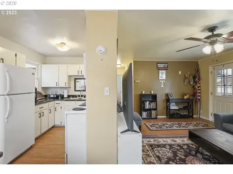 830 S 7th Street Cottage Grove OR 97424
