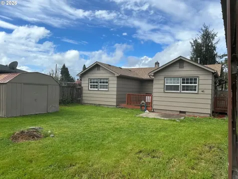 830 S 7th Street Cottage Grove OR 97424