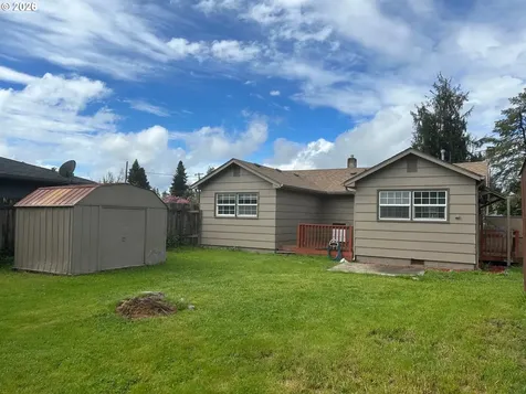830 S 7th Street Cottage Grove OR 97424