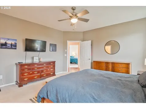 1433 Travis Street Kelso WA 98626