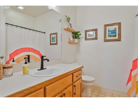 1433 Travis Street Kelso WA 98626