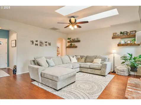 1433 Travis Street Kelso WA 98626