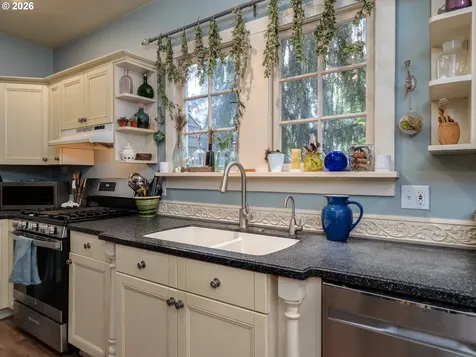 24305 NE Highway 240 Newberg OR 97132