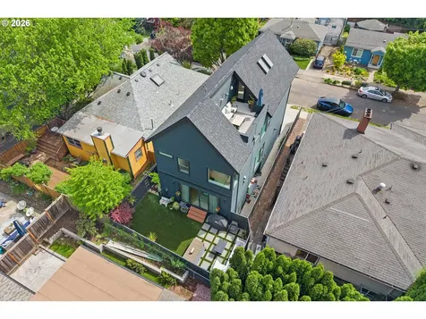 2897 SE Sherman Street Portland OR 97214