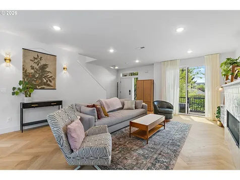 2897 SE Sherman Street Portland OR 97214