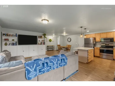 410 SW Ivy Road Estacada OR 97023