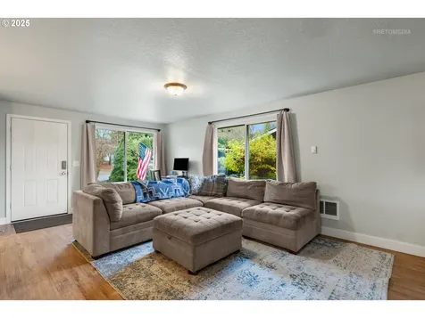 410 SW Ivy Road Estacada OR 97023