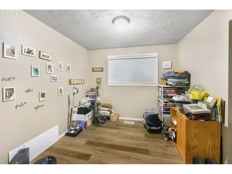 402 S 44th Street Springfield OR 97478