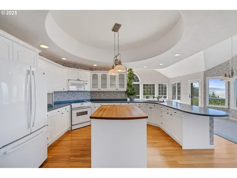 8040 Kahnie Trail Loop Nehalem OR 97131