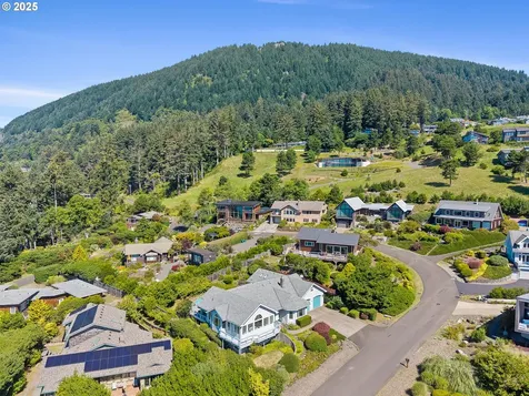 8040 Kahnie Trail Loop Nehalem OR 97131