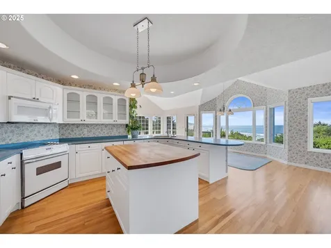8040 Kahnie Trail Loop Nehalem OR 97131