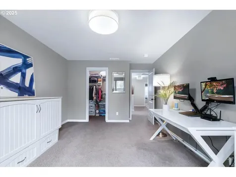 16930 SW Ledgestone Drive Beaverton OR 97007
