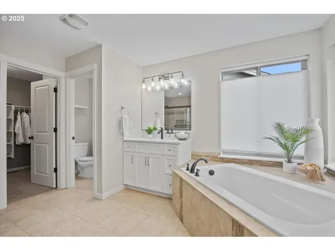 16930 SW Ledgestone Drive Beaverton OR 97007