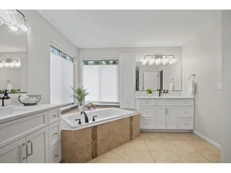 16930 SW Ledgestone Drive Beaverton OR 97007