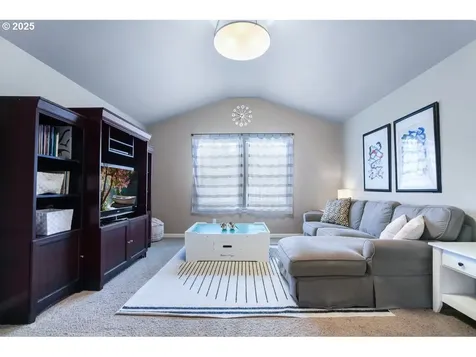 16930 SW Ledgestone Drive Beaverton OR 97007