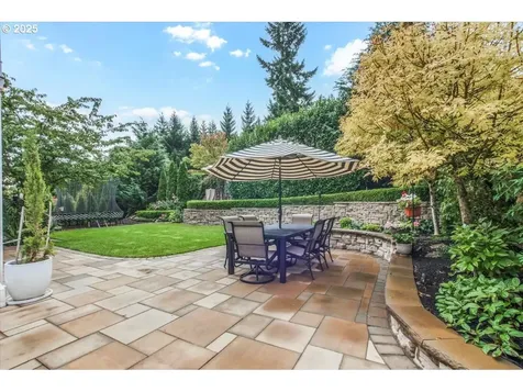 16930 SW Ledgestone Drive Beaverton OR 97007