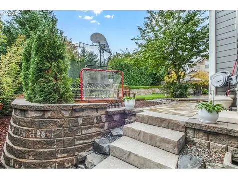 16930 SW Ledgestone Drive Beaverton OR 97007