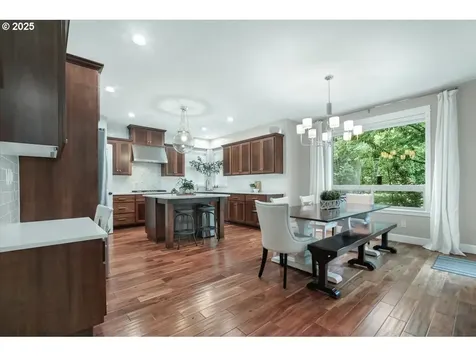 16930 SW Ledgestone Drive Beaverton OR 97007