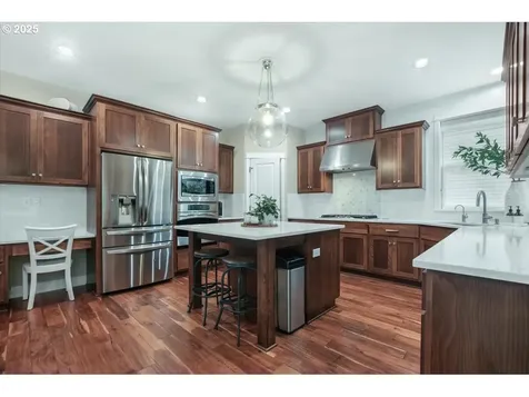 16930 SW Ledgestone Drive Beaverton OR 97007