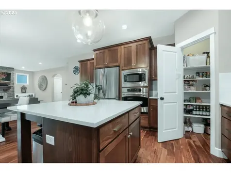 16930 SW Ledgestone Drive Beaverton OR 97007
