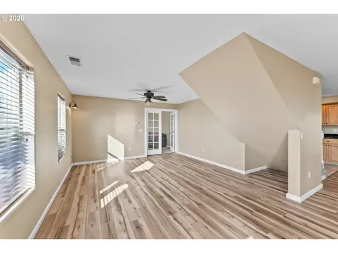3257 NE Follett Street Roseburg OR 97470