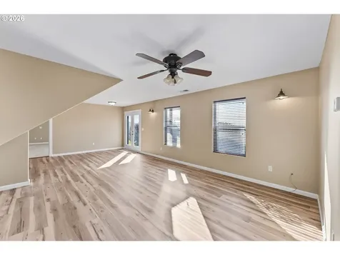3257 NE Follett Street Roseburg OR 97470