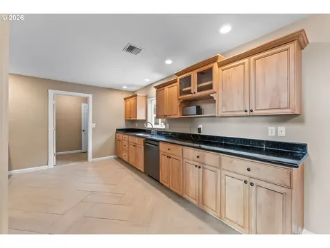 3257 NE Follett Street Roseburg OR 97470