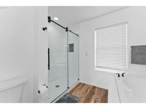 3257 NE Follett Street Roseburg OR 97470