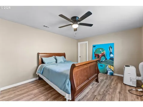 3257 NE Follett Street Roseburg OR 97470