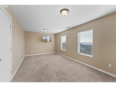 3257 NE Follett Street Roseburg OR 97470
