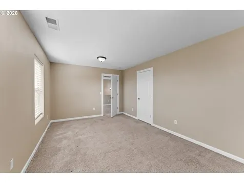 3257 NE Follett Street Roseburg OR 97470