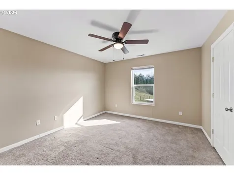 3257 NE Follett Street Roseburg OR 97470