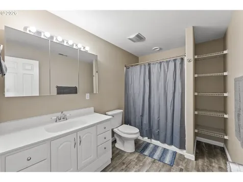 3257 NE Follett Street Roseburg OR 97470